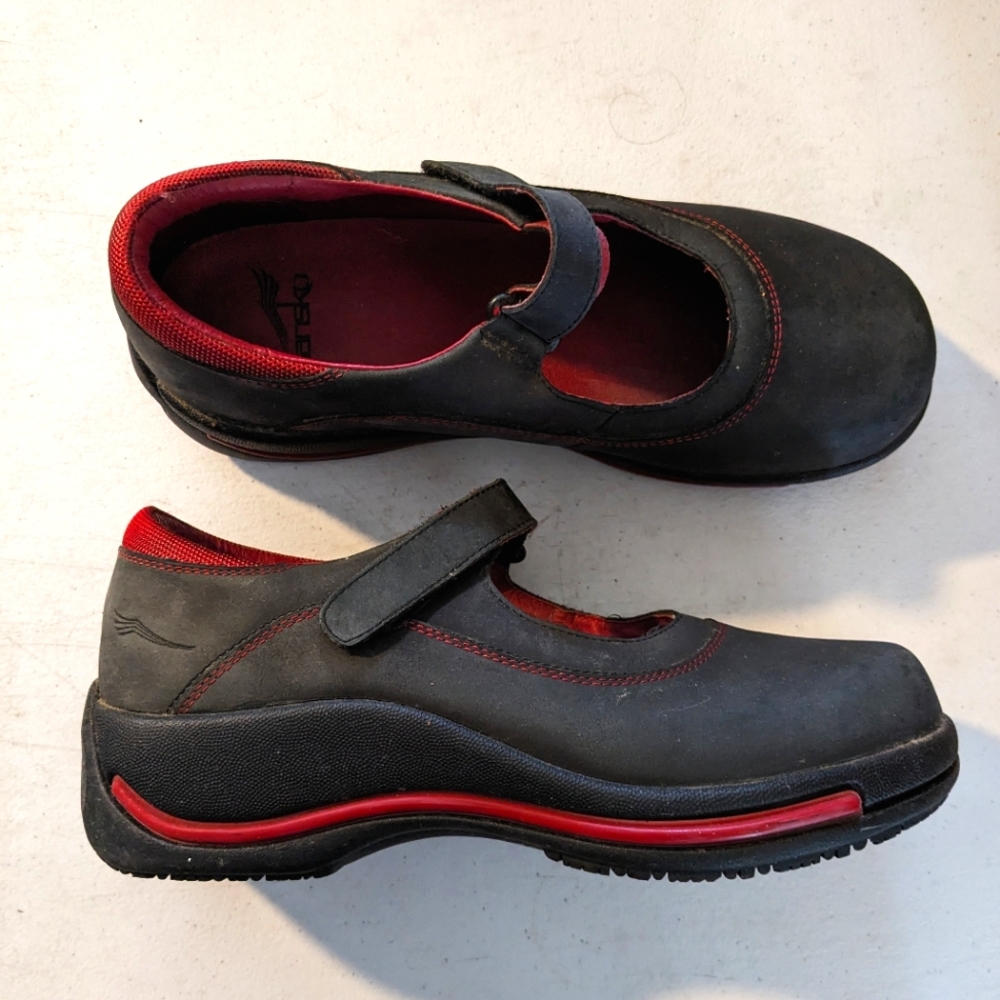 Dansko Mary Jane Courtney Clogs Size 39